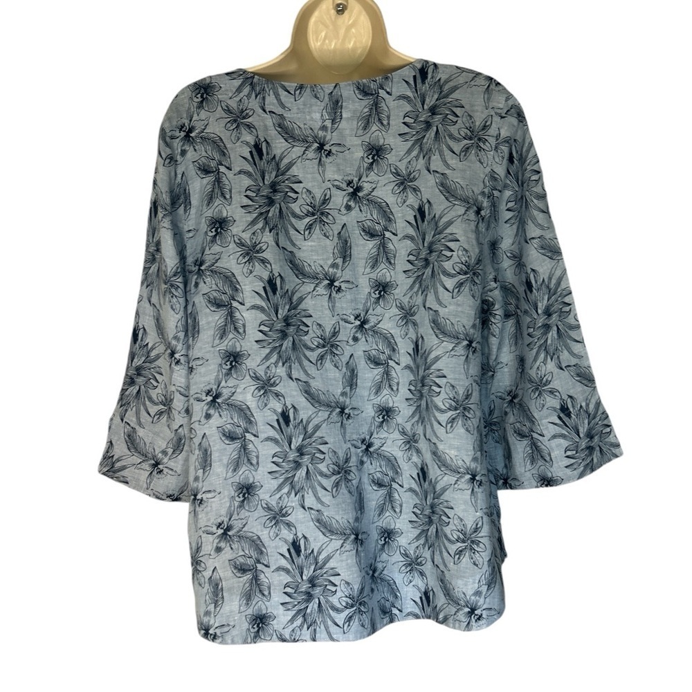 J. Jill light blue linen top with 3/4 sleeves size M - Picture 2 of 7